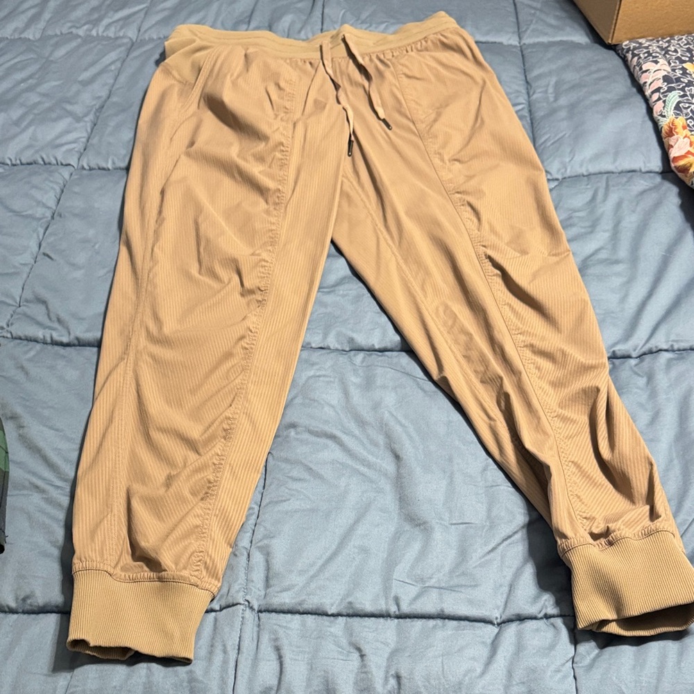 Lululemon Dance Studio jogger sz 8
